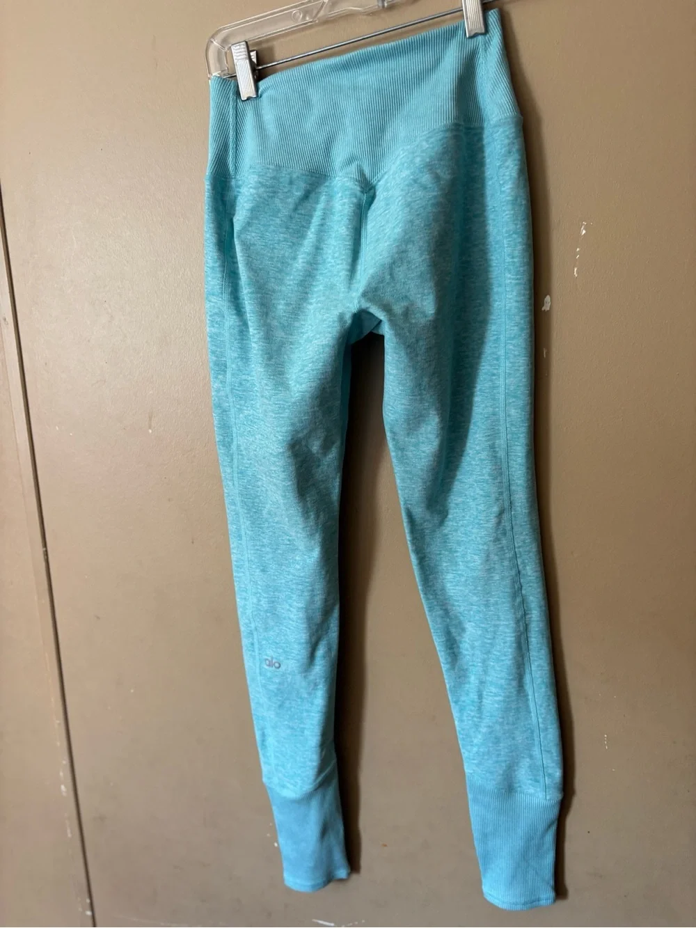 Alo Yoga Heathered Blue Ribbed Cuff Leggings - Size S